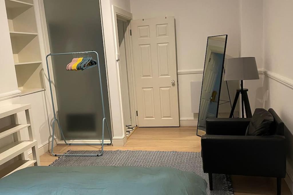 Apartamento The Flat With The Heart Londres Exterior foto