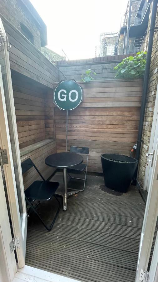 Apartamento The Flat With The Heart Londres Exterior foto